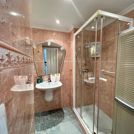 Ver5 - 5Th-Floor Studio With Sea-View Terrace And Pool - Ac, 5 Min Walk To The Centre * Torremolinos