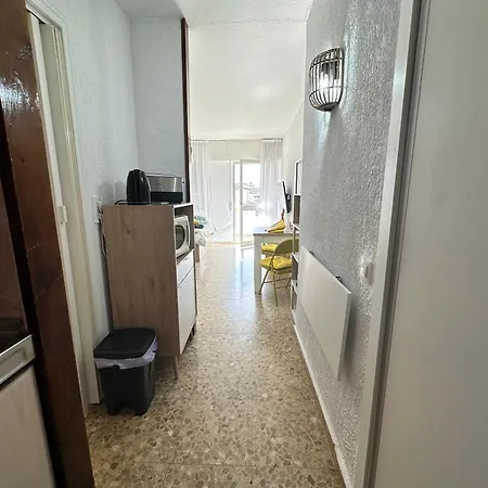 Appartement Ver5 - 5Th-Floor Studio With Sea-View Terrace And Pool - Ac, 5 Min Walk To The Centre Torremolinos