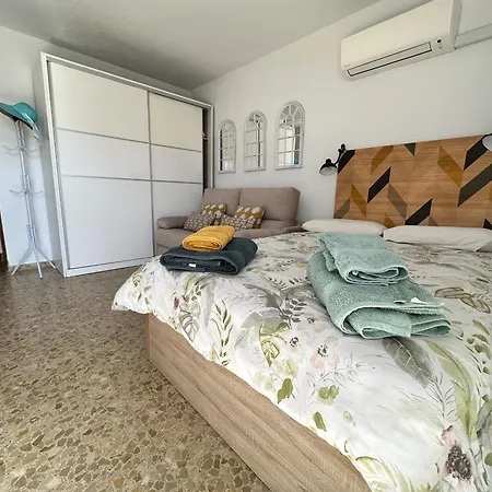 Ver5 - 5Th-Floor Studio With Sea-View Terrace And Pool - Ac, 5 Min Walk To The Centre Torremolinos
