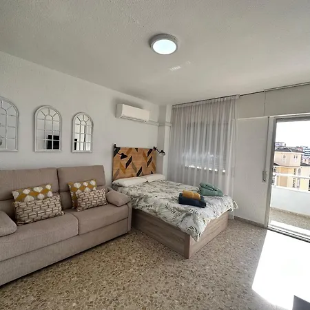 Ver5 - 5Th-Floor Studio With Sea-View Terrace And Pool - Ac, 5 Min Walk To The Centre Torremolinos