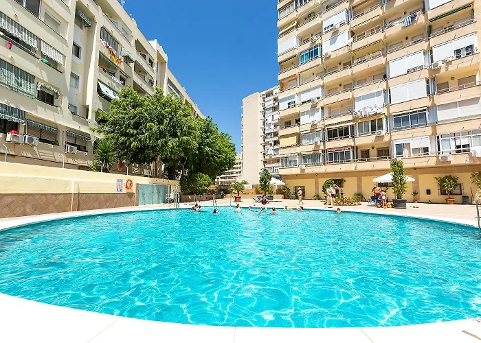 Ver5 - Terraza Con Vistas Al Mar, Wifi, Smart Tv, Piscina, Playa, Centro * Torremolinos