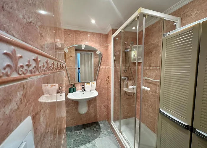 Ver5 - Terraza Con Vistas Al Mar, Wifi, Smart Tv, Piscina, Playa, Centro * Torremolinos