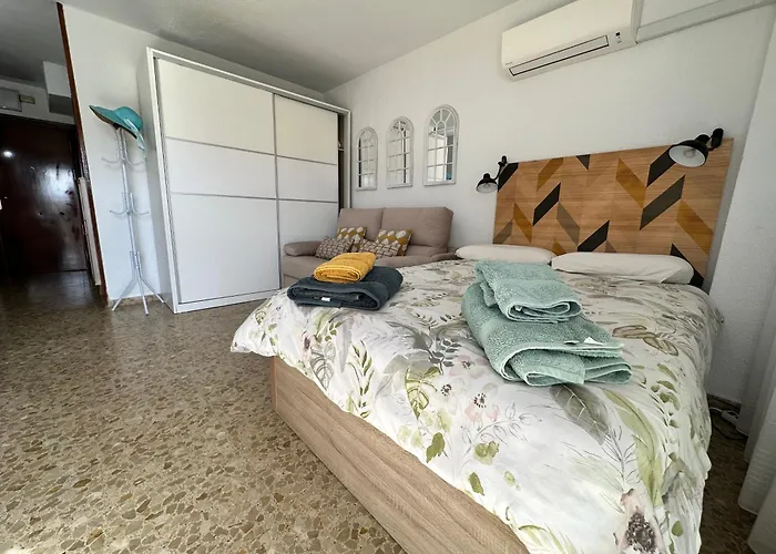 Ver5 - Terraza Con Vistas Al Mar, Wifi, Smart Tv, Piscina, Playa, Centro Torremolinos